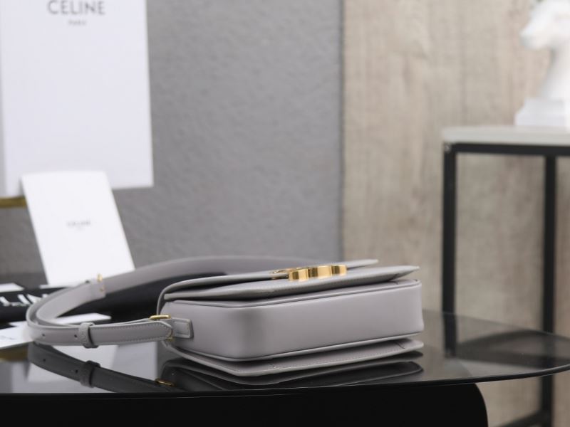 Ce1i*e triomphe bags